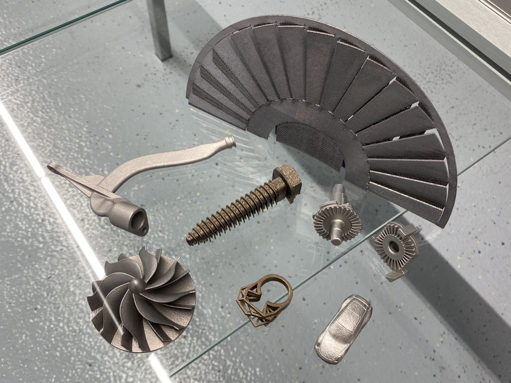 SLM-Muster: Aluminium-, Edel- & Werkzeugstahlbeispiele (30-60µm Schichtenstärke)